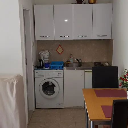Mateo Lapad - With Terrace And Garden View Apartament